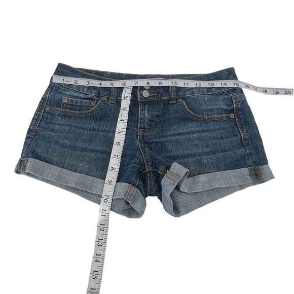 So Cuffed Hem Jean Shorts Size 7 Women’s - Picture 4 of 5